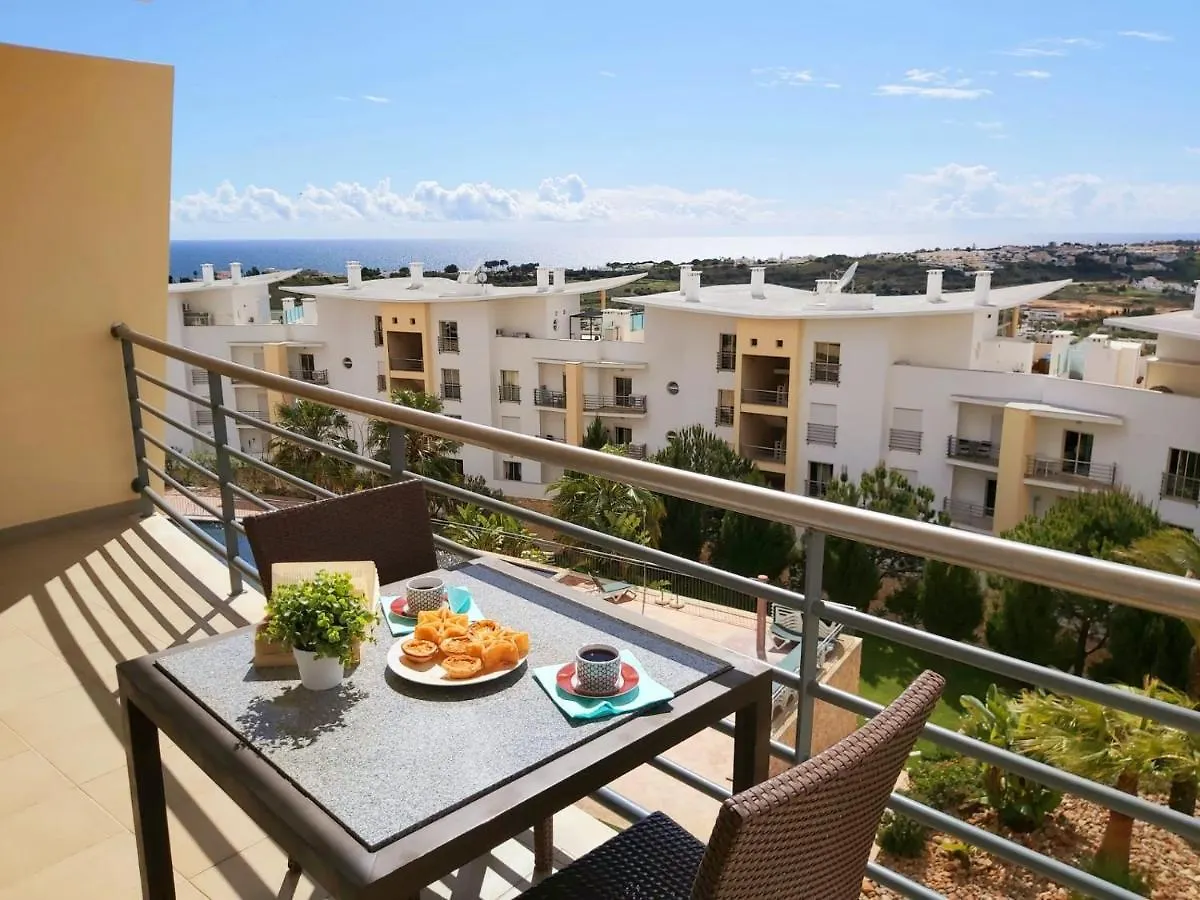Sunny Apartment With Sea View In Albufeira