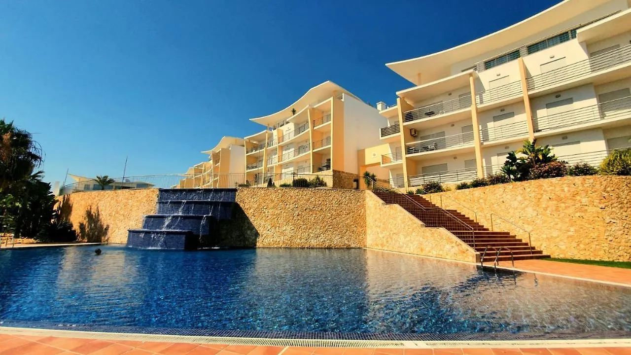 Sunny Apartment With Sea View In Albufeira