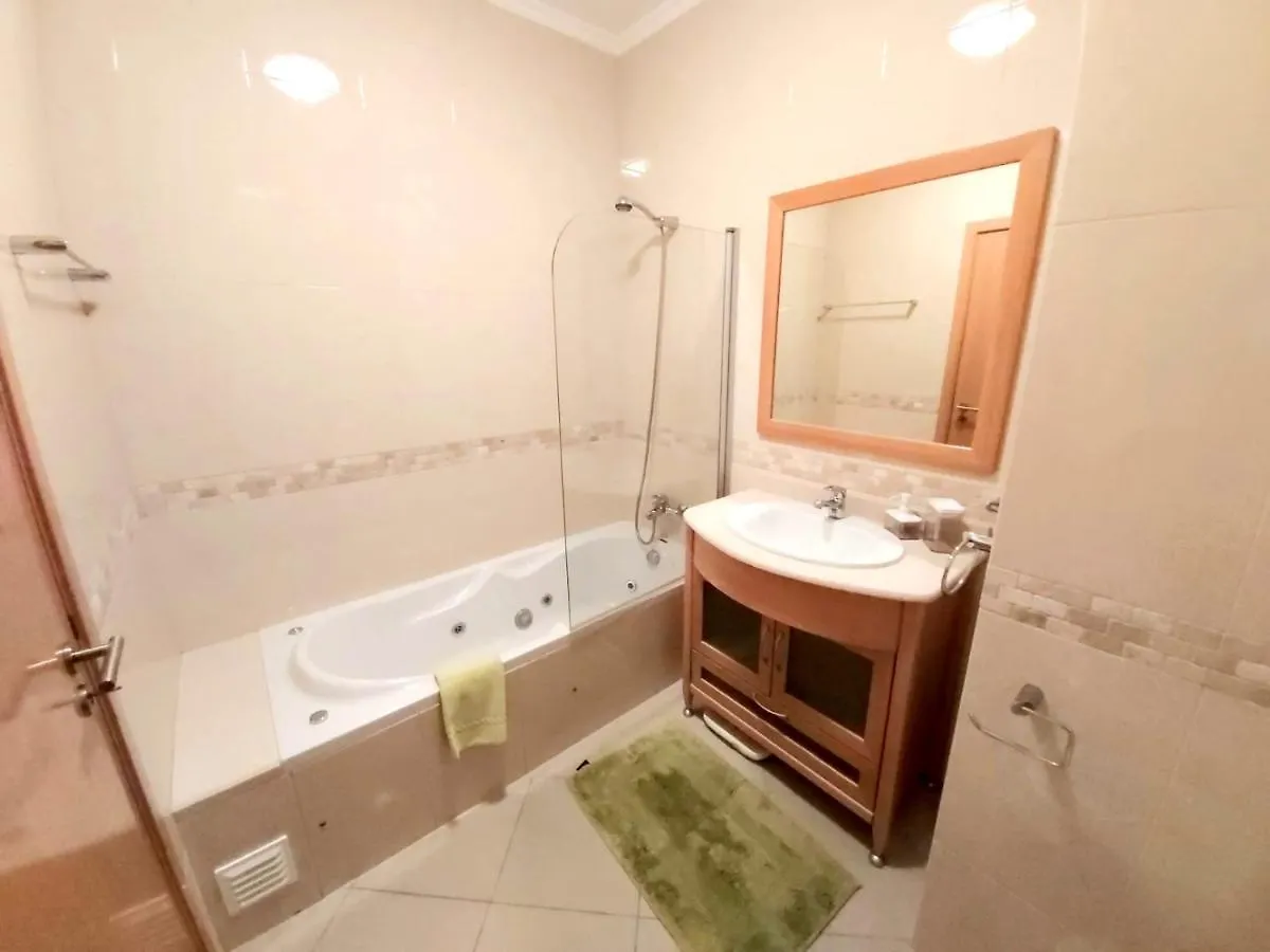 Sunny Apartment With Sea View In Albufeira 0*,