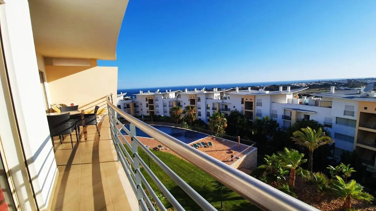 Sunny Apartment With Sea View In Albufeira