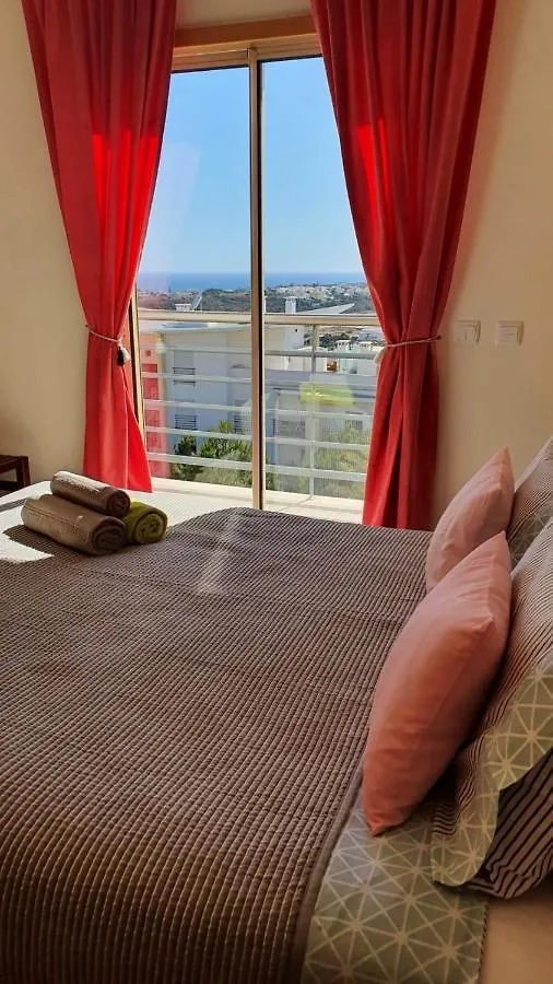 Sunny Apartment With Sea View In Albufeira